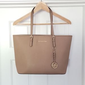 Michael Kors Jet Set Tote